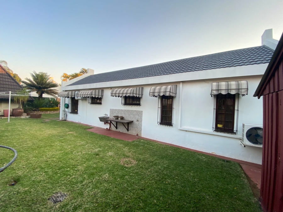 3 Bedroom Property for Sale in Protea Park North West